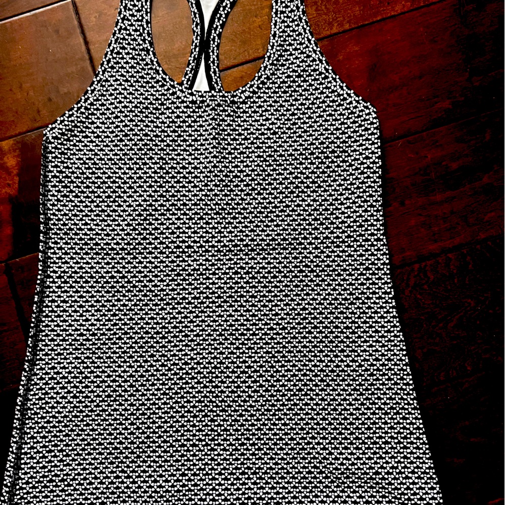 Lululemon tank top